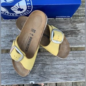 💛💛Birkenstock Madrid Big Buckle Sandal 39 8.5 🍿 popcorn beautiful soft yellow